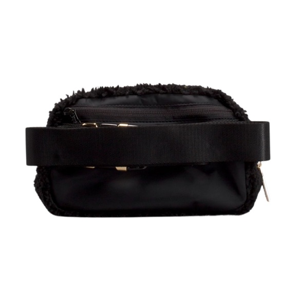 NWT RARE SOLD OUT Everywhere Fleece Belt Bag - Picture 4 of 16